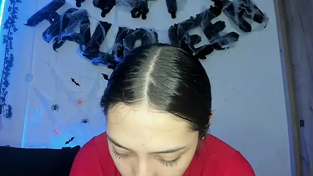 TANIA 06 online show from November 2025 01:12:02 PM