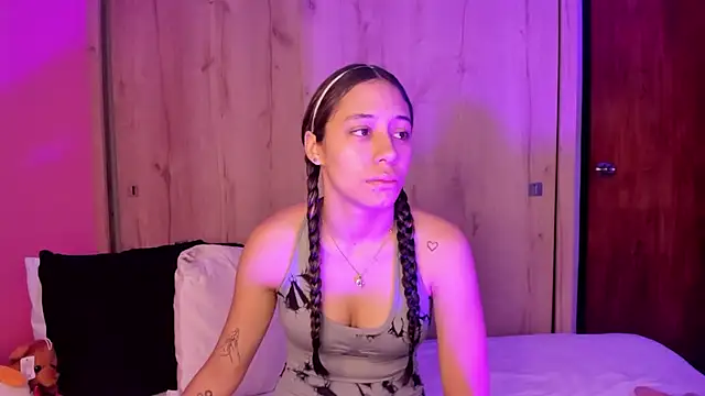 TANIA 06 online show from May 2026 01:05:01 PM