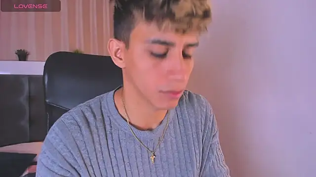 Allex Cano online show from February 2025 12:24:01 PM