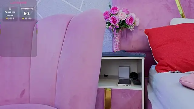 EmmyCortez online show from November 2025 11:54:01 AM