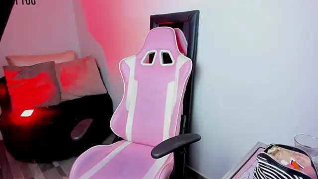 Zamira Taylor online show from March 2025 07:20:02 PM