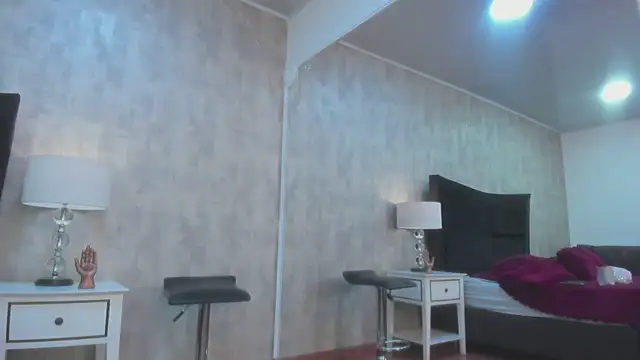 NahomyCarther online show from November 2025 04:12:01 AM