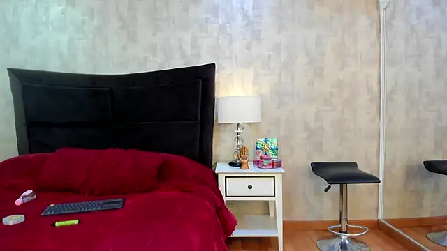 NahomyCarther online show from December 2025 03:22:02 AM