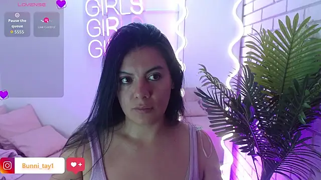 Snapshot of Coraline_tay chatting on October 2025 11:44:02 AM Coraline tay online show from October 2025 11:44:02 AM