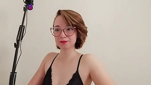 Elise Nyx online show from October 2025 01:26:02 PM