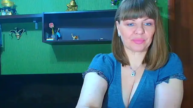 Snapshot of VeronikawGold chatting on November 2025 04:29:02 PM VeronikawGold online show from November 2025 04:29:02 PM