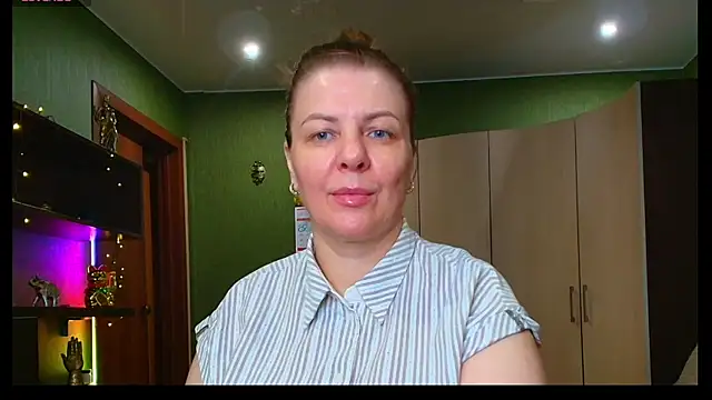 VeronikawGold online show from July 2026 07:27:01 PM