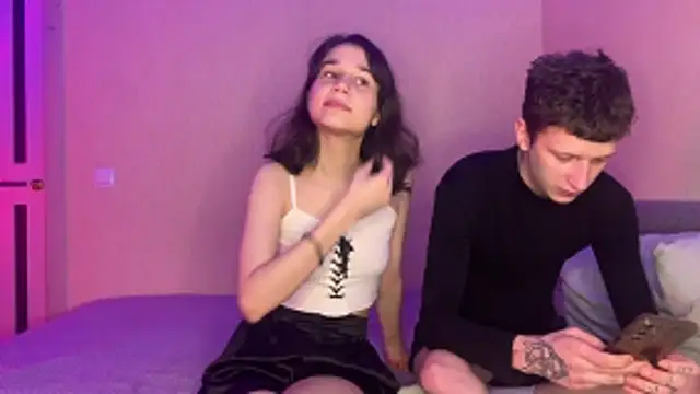 baby lesi online show from October 2025 04:09:01 PM