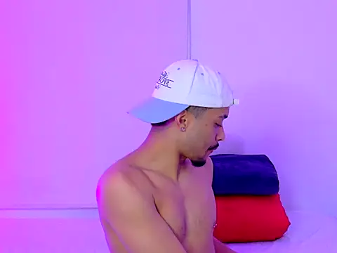 eross chipre  online show from November 2025 08:52:01 PM