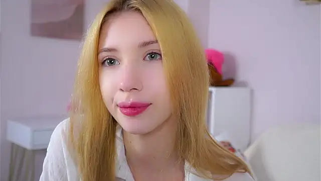 SunnivaCovil online show from February 2026 02:33:01 PM