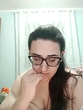 Snapshot of Dolcecurvy chatting on February 2026 06:45:01 PM Dolcecurvy online show from February 2026 06:45:01 PM