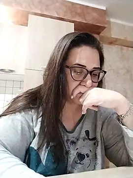 Snapshot of Dolcecurvy chatting on March 2026 10:31:02 PM Dolcecurvy online show from March 2026 10:31:02 PM