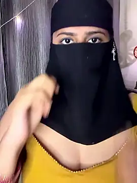 Dishasarmaa05 online show from January 2026 04:43:01 PM