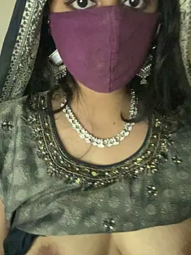 Dishasarmaa05 online show from February 2026 07:42:02 PM