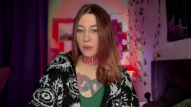 Dita Redrum online show from November 2025 03:19:02 PM