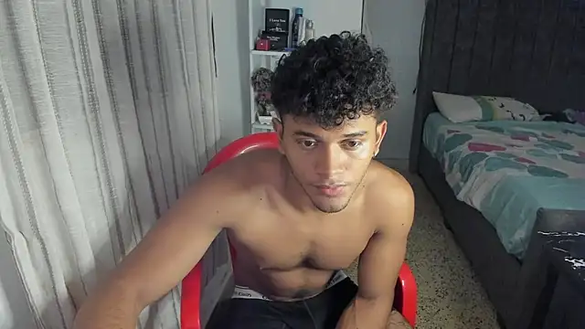 Snapshot of Fox2evans chatting on February 2026 09:03:02 AM Fox2evans online show from February 2026 09:03:02 AM