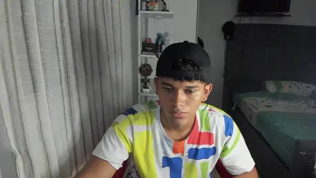 Snapshot of Fox2evans chatting on February 2026 06:44:02 PM Fox2evans online show from February 2026 06:44:02 PM