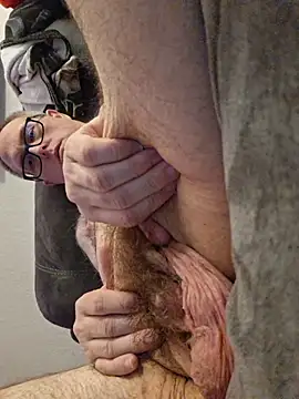 Smallone327 online show from April 2026 04:46:01 AM