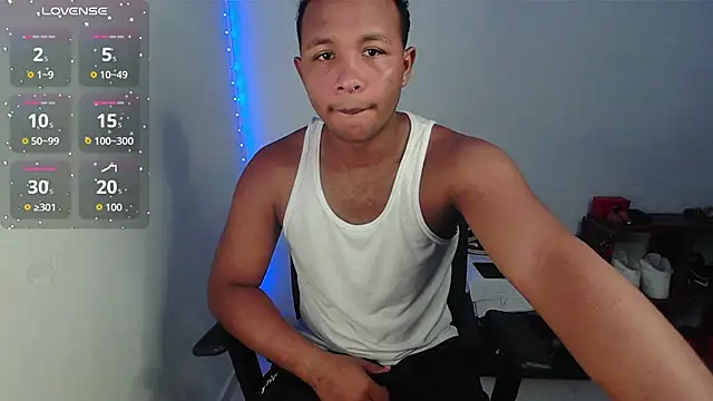 Gooss cum online show from October 2025 01:01:02 PM