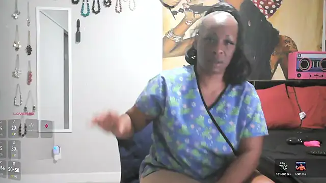 Queenanitadix online show from March 2026 09:15:01 PM