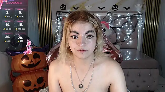 Snapshot of lili_conor_s chatting on October 2025 03:48:01 AM lili conor s online show from October 2025 03:48:01 AM
