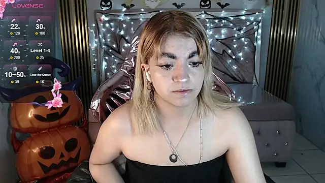 Snapshot of lili_conor_s chatting on October 2025 03:48:02 AM lili conor s online show from October 2025 03:48:02 AM