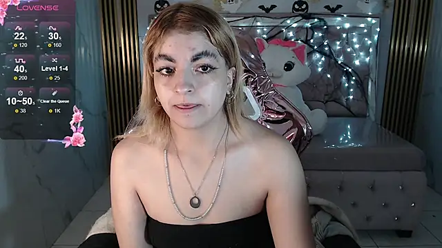 Snapshot of lili_conor_s chatting on October 2025 04:12:01 AM lili conor s online show from October 2025 04:12:01 AM