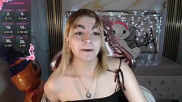 Snapshot of lili_conor_s chatting on October 2025 03:51:02 AM lili conor s online show from October 2025 03:51:02 AM