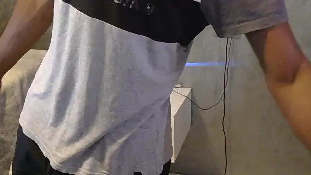 Justusual444 online show from December 2025 07:28:02 AM