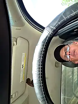 chris8827 online show from October 2025 03:09:02 PM