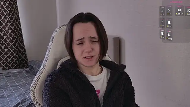 Luna Loveee online show from April 2026 05:30:01 AM