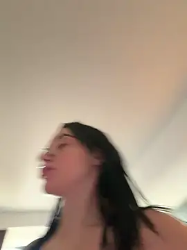 Mia Splash online show from March 2026 03:27:02 PM