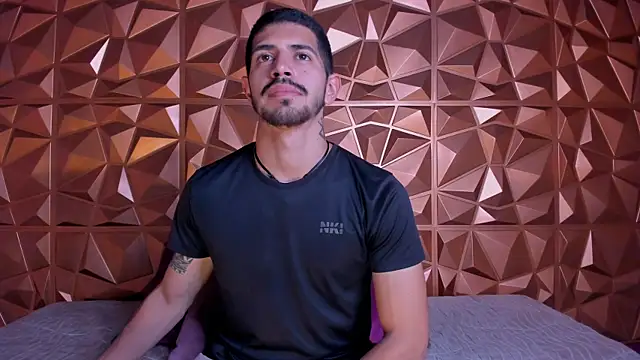 AlejandroStormm online show from November 2025 02:32:01 AM