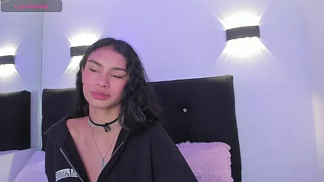 Anniie  Evans online show from September 2025 04:22:02 PM