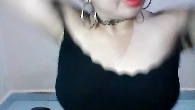 Snapshot of shashel5 chatting on June 2026 05:31:02 AM shashel5 online show from June 2026 05:31:02 AM