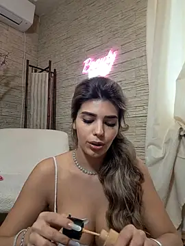 Bella Posh online show from February 2026 09:13:01 AM