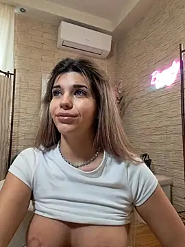 Bella Posh online show from March 2026 07:03:02 AM