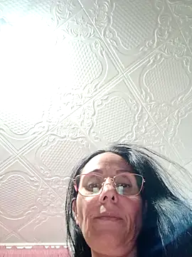 Snapshot of Ramona870 chatting on October 2025 02:12:02 PM Ramona870 online show from October 2025 02:12:02 PM