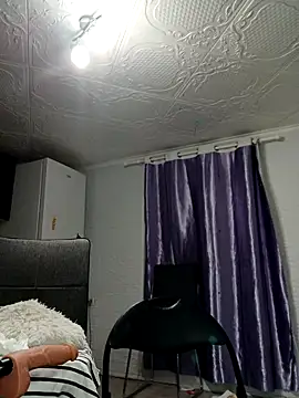 Snapshot of Ramona870 chatting on December 2025 07:21:01 PM Ramona870 online show from December 2025 07:21:01 PM