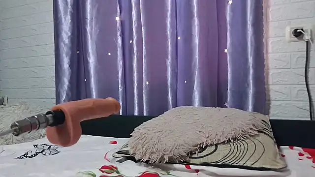 Ramona870 online show from April 2026 07:17:02 AM