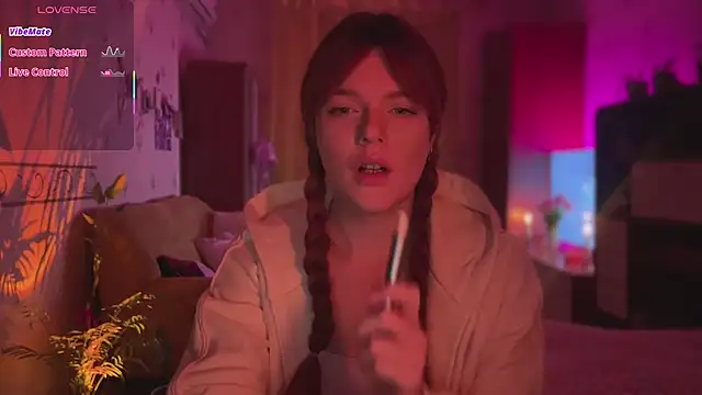 CherryRed Girl online show from February 2026 09:13:02 PM