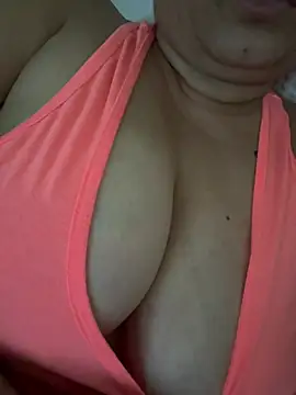 Snapshot of wife45bbw chatting on June 2026 11:03:01 PM wife45bbw online show from June 2026 11:03:01 PM