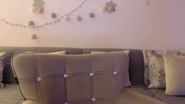 Snapshot of YourfantasyGiuly chatting on July 2026 02:13:02 PM YourfantasyGiuly online show from July 2026 02:13:02 PM