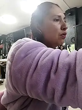 Megan-01- online show from March 2025 02:08:01 PM