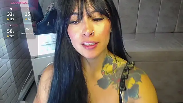 Isabella Collen v online show from February 2026 01:05:02 PM