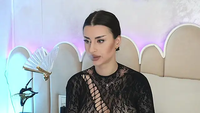 Alice Voss online show from December 2025 06:32:01 AM