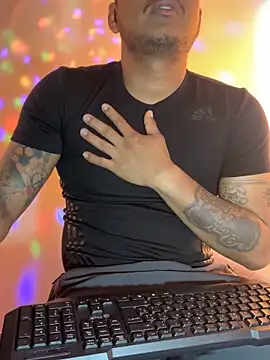 Saipuer31 online show from February 2026 04:43:01 PM