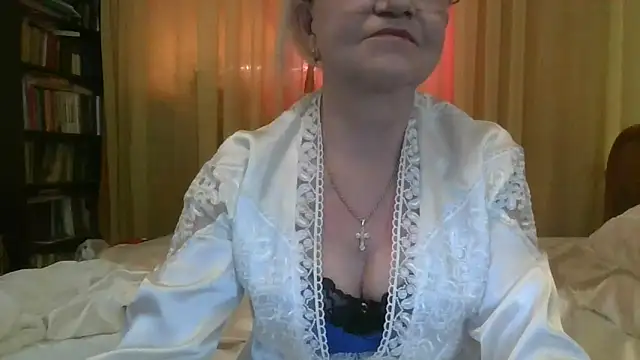 Snapshot of Heidi-Helga chatting on February 2025 06:20:01 PM Heidi-Helga online show from February 2025 06:20:01 PM