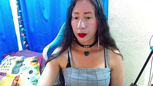 Gia leinn online show from April 2026 07:39:02 PM