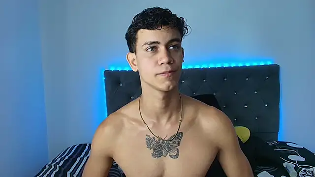 Maximiliano  Fire online show from September 2025 07:05:01 PM